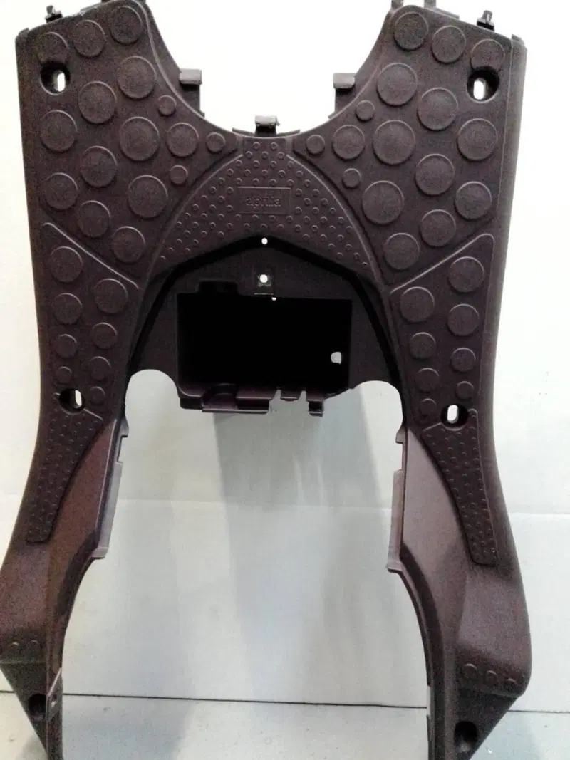 PIANALE POGGIAPIEDI APRILIA SONIC AP8239294