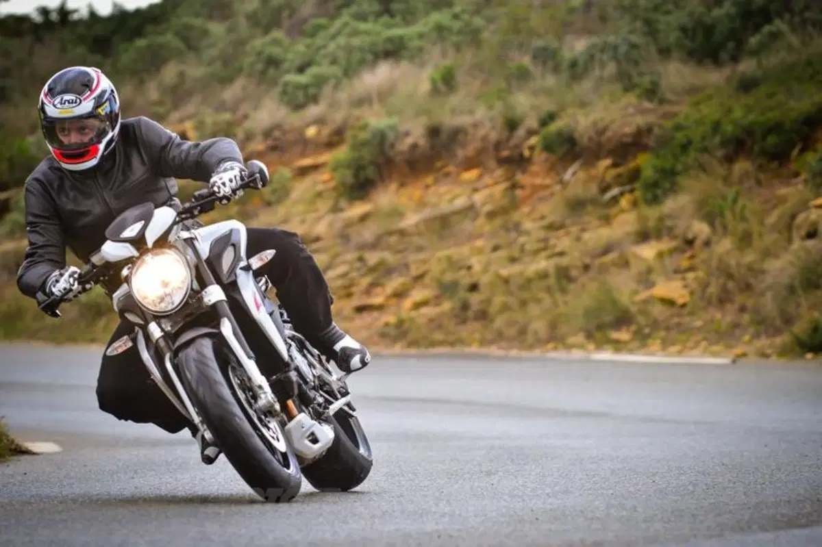 MV Agusta Brutale 800 Dragster  (20)