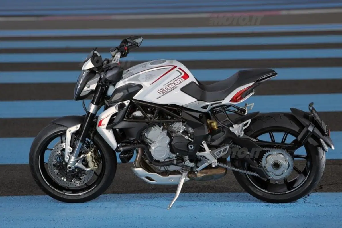 MV Agusta Brutale 800 Dragster  (35)