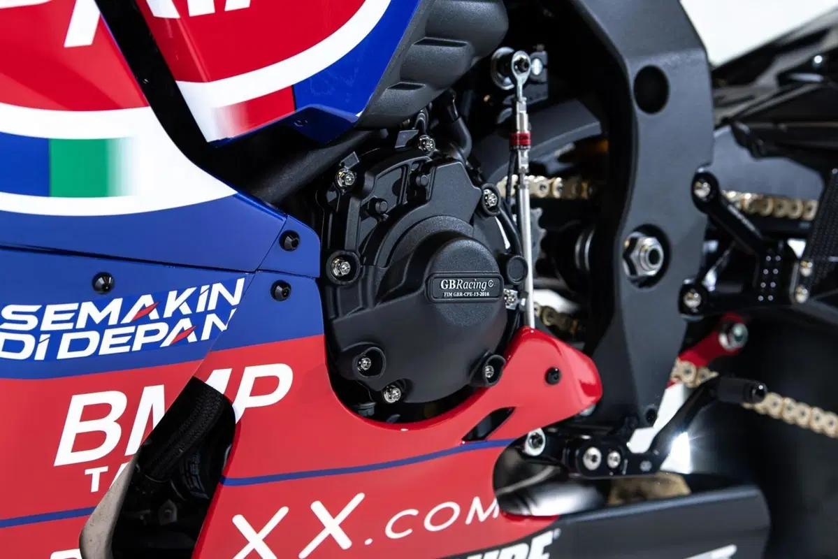 Yamaha YZF-R1: 21 esemplari per la SBK Razgatlioglu Replica (9)