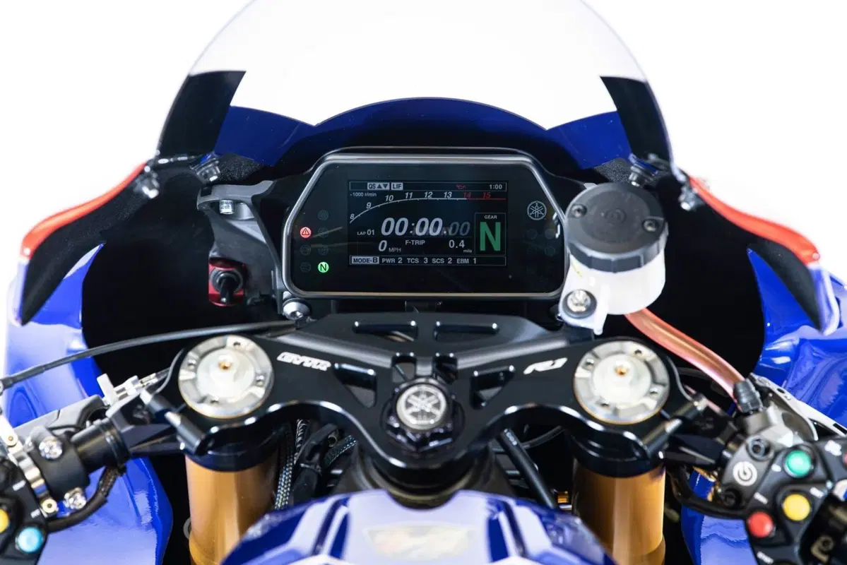 Yamaha YZF-R1: 21 esemplari per la SBK Razgatlioglu Replica (17)