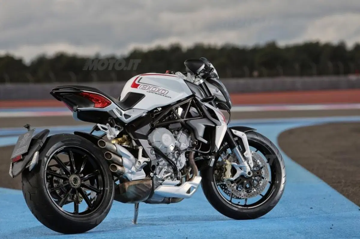 MV Agusta Brutale 800 Dragster  (37)