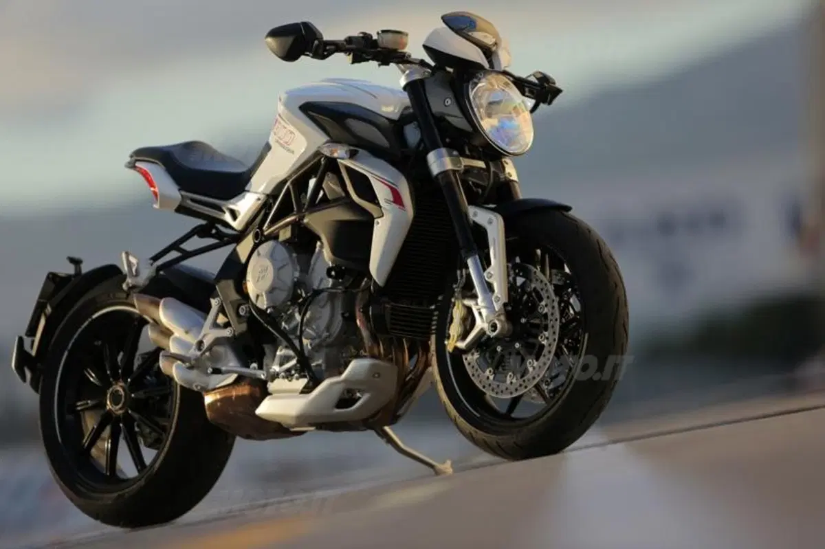 MV Agusta Brutale 800 Dragster  (39)