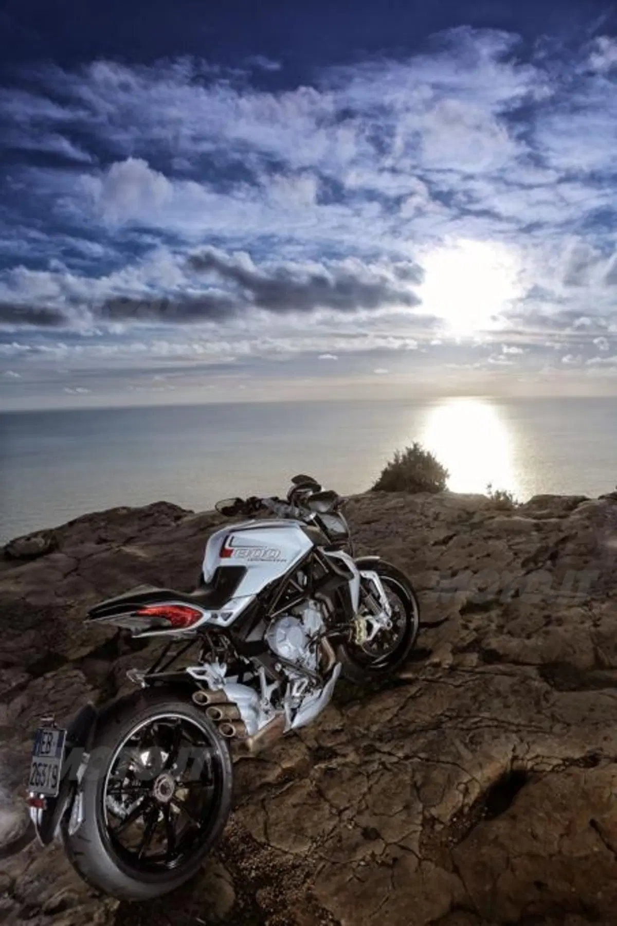 MV Agusta Brutale 800 Dragster  (42)
