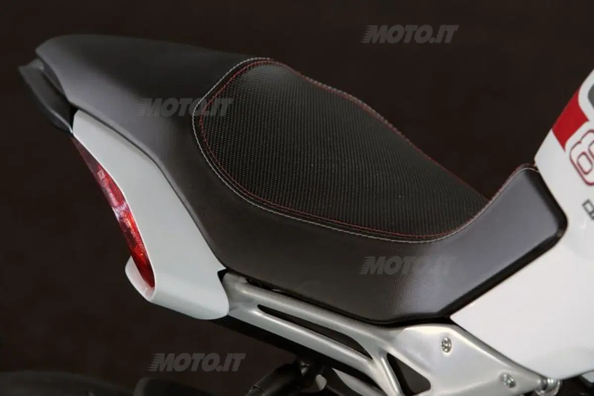 MV Agusta Brutale 800 Dragster  (51)