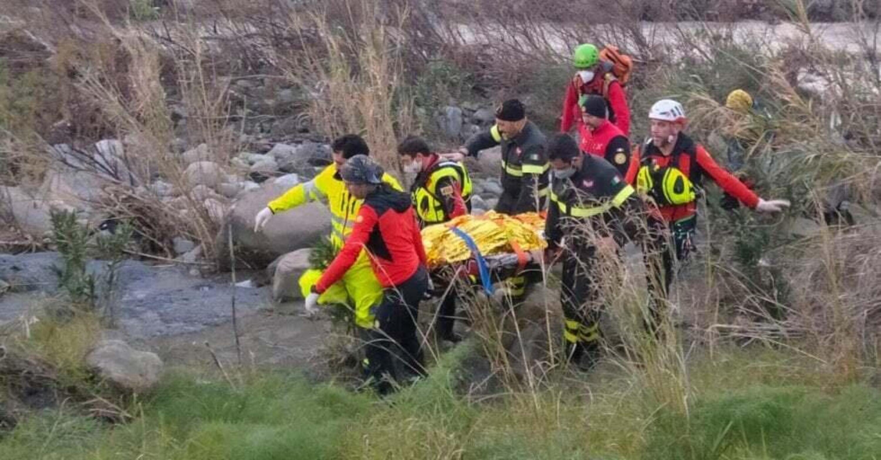 Messina: cade con la moto nel fiume, muore centauro di 33 anni
