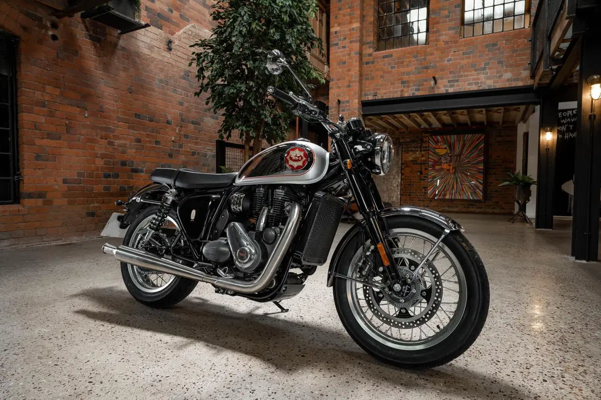 BSA rinasce con la nuova Gold Star 650 (6)