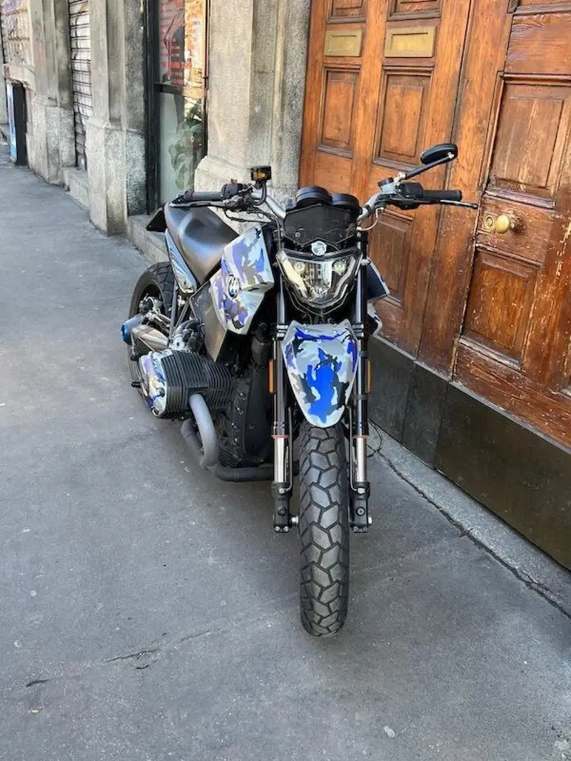 Bmw HP2 Megamoto (2)