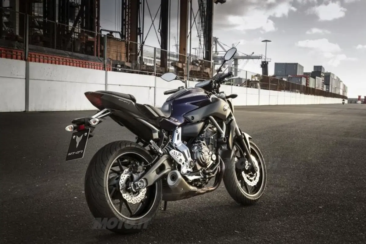 Yamaha MT-07  (17)
