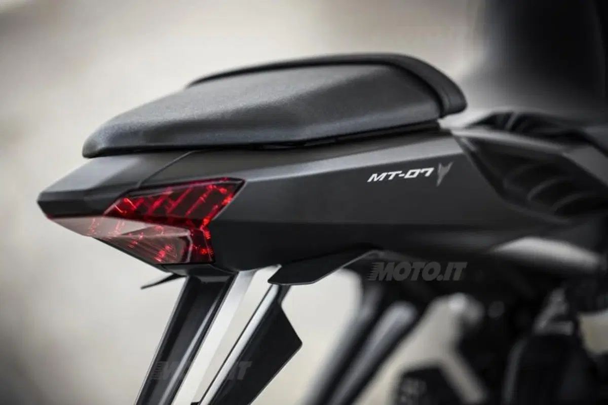 Yamaha MT-07  (21)