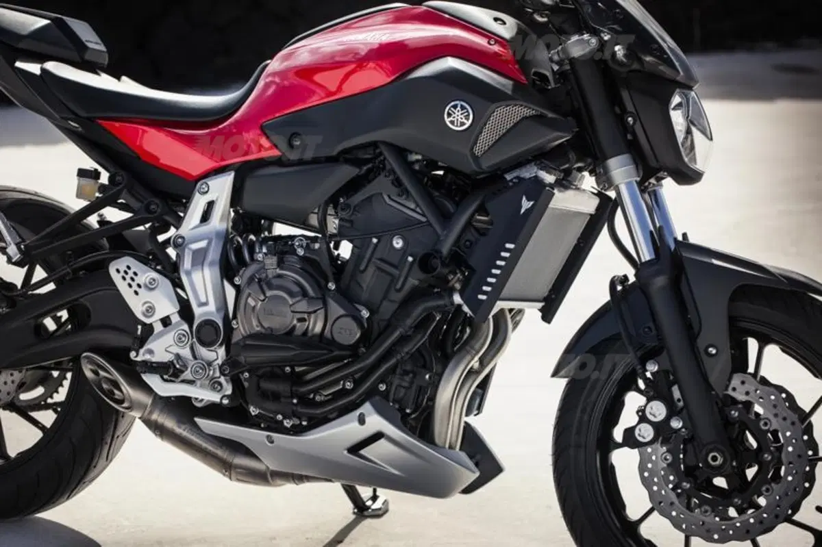 Yamaha MT-07  (23)