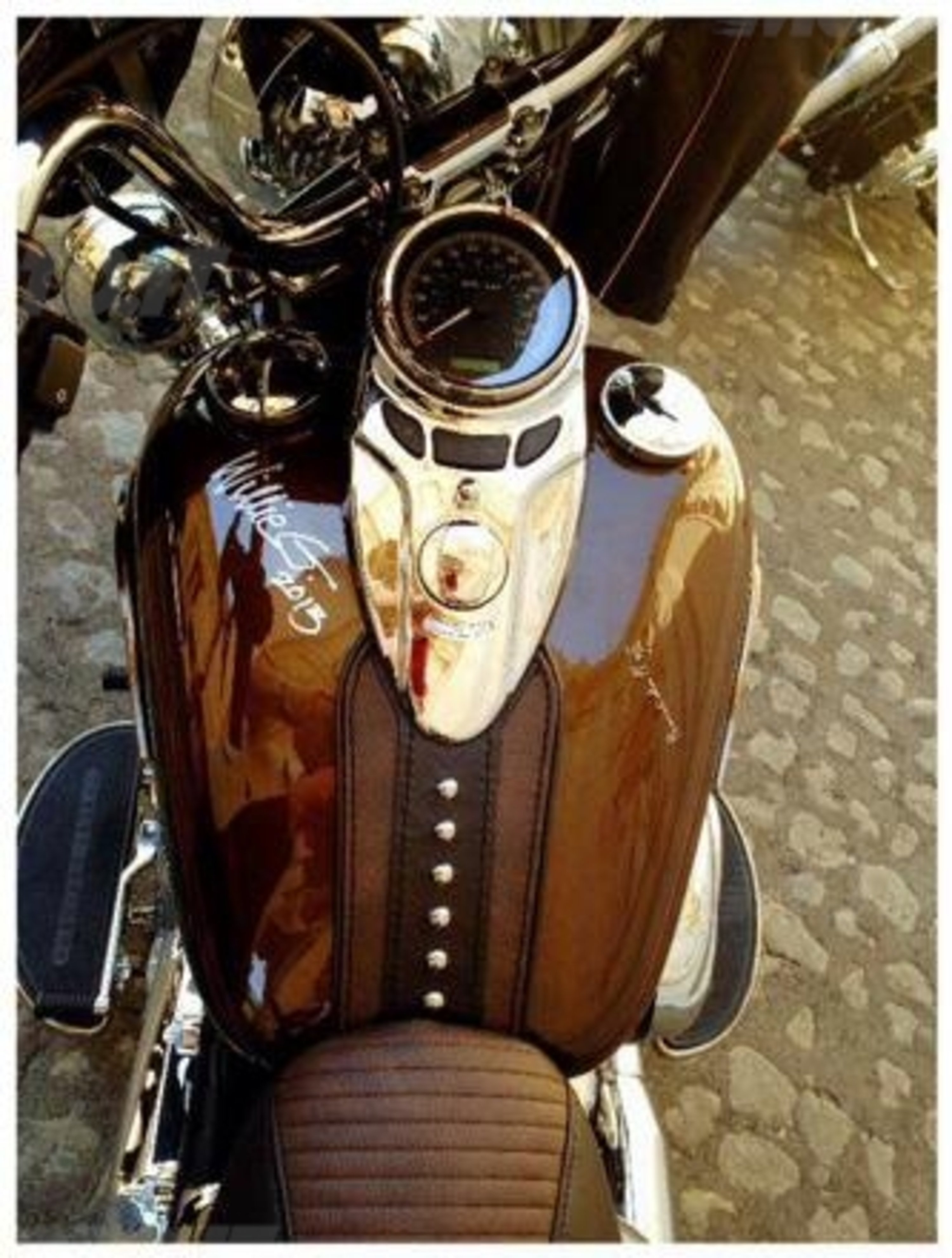 Battuta a 250.000 euro l&#039;Harley-Davidson del Papa