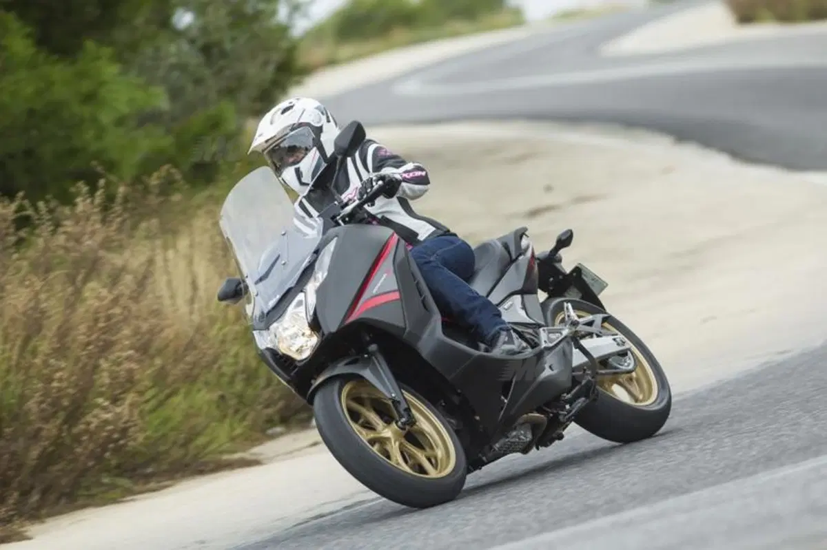 Honda Integra 750 DCT (10)