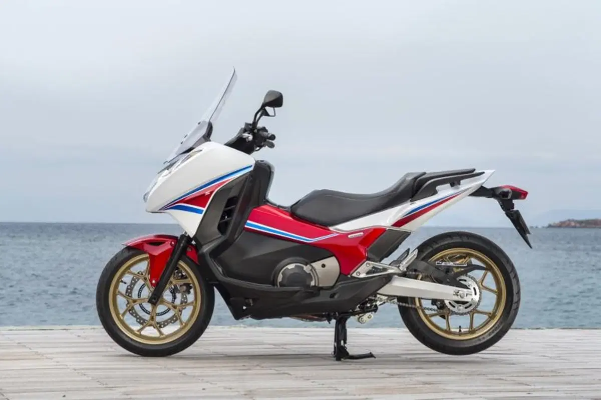 Honda Integra 750 DCT (16)