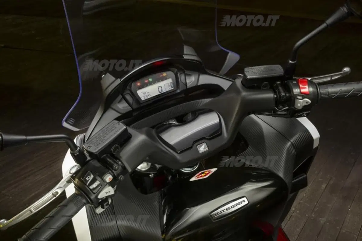 Honda Integra 750 DCT (30)