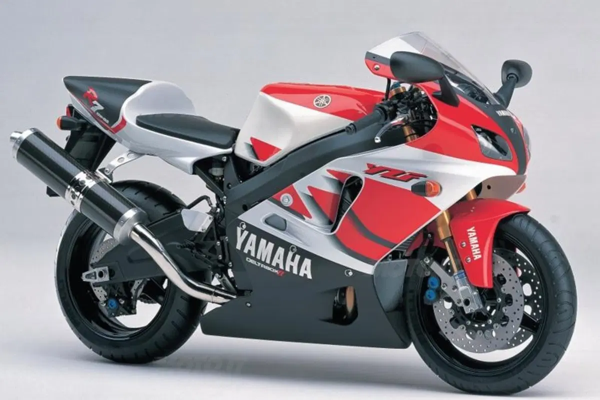 Le Belle e Possibili di Moto.it: Yamaha YZF-R7 (4)