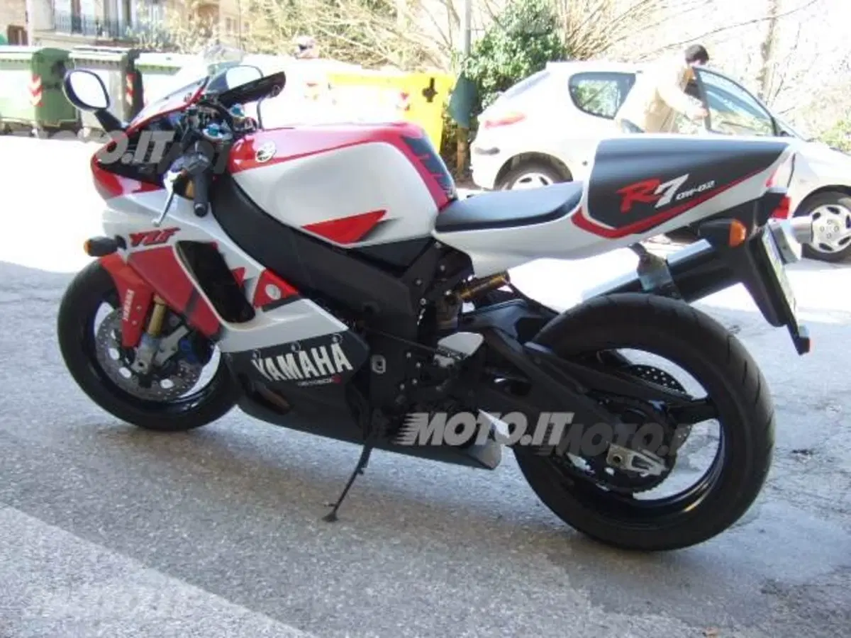Le Belle e Possibili di Moto.it: Yamaha YZF-R7 (5)