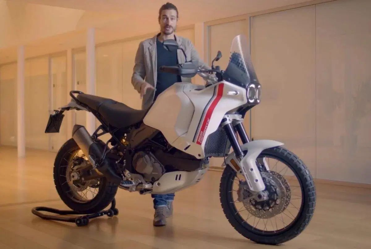 Ducati DesertX 2022. La presentazione Live [VIDEO] (15)