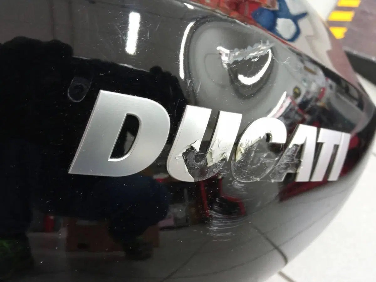 SERBATOIO DUCATI X DIAVEL S LEGGERMENTE ROVINATO