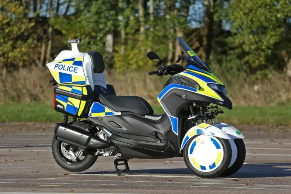 Tricity ibrido e con aerodinamica... da record (4)
