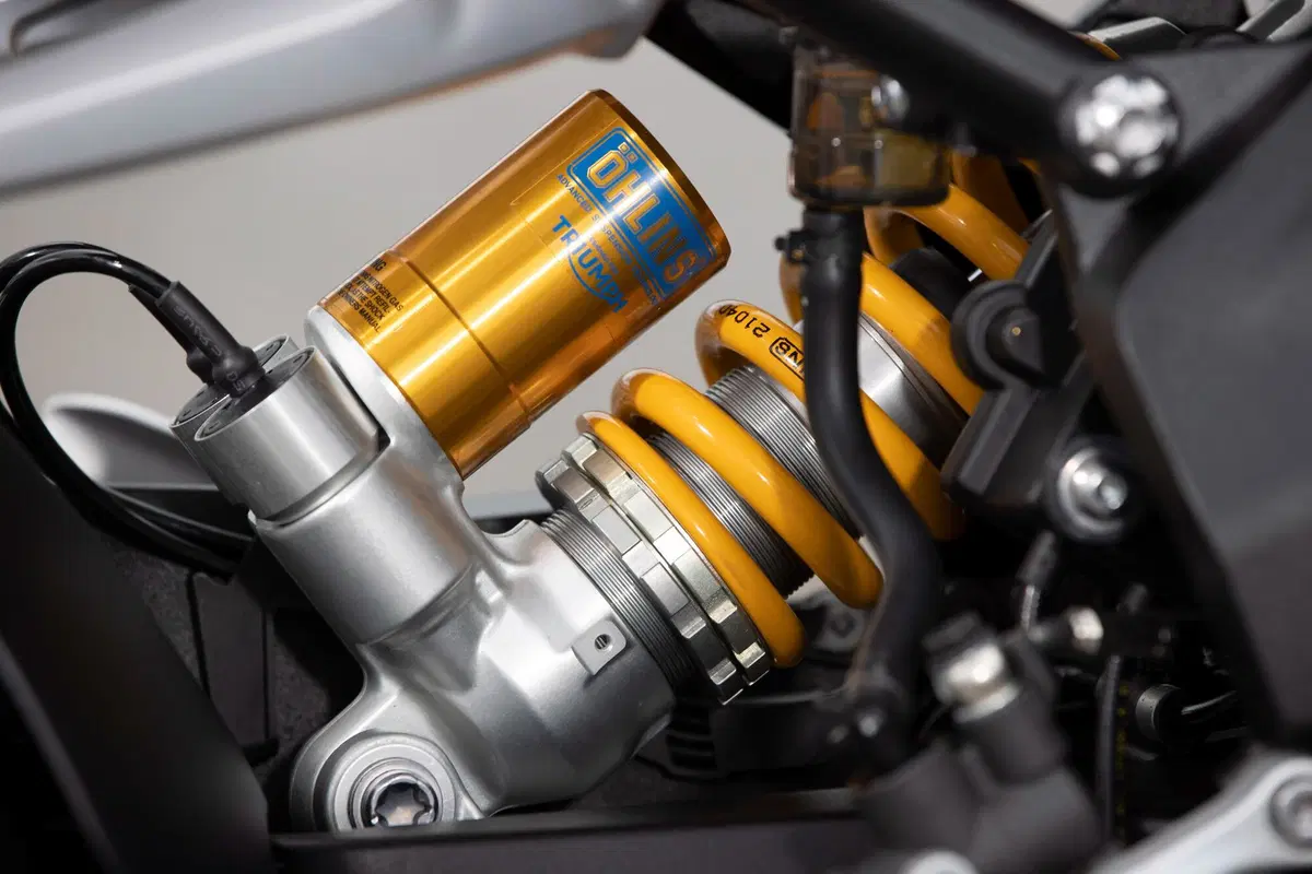 Triumph Speed Triple 1200 RR (6)