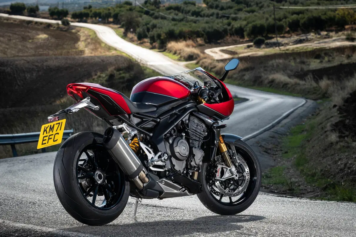 Triumph Speed Triple 1200 RR