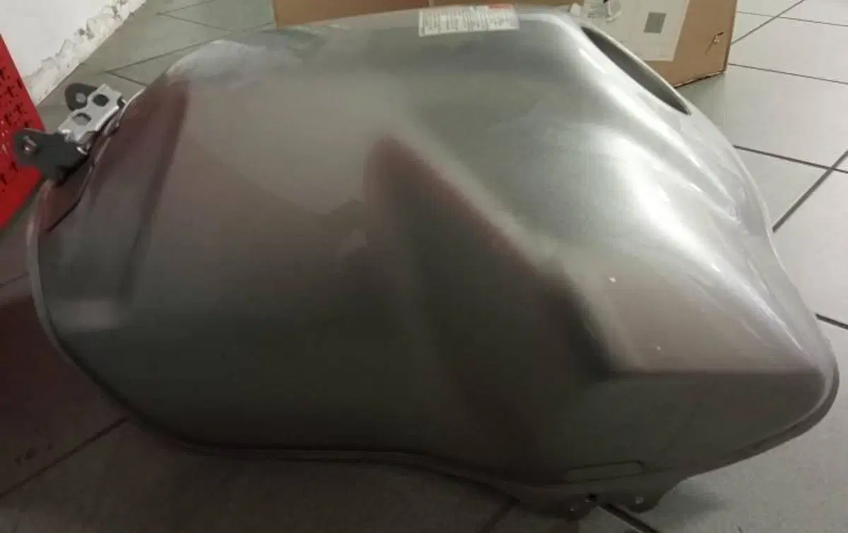 SERBATOIO BENZINA YAHAMA SUPERTENERE 1200 Yamaha (3)