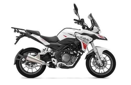 Benelli TRK 251 m.y. 2022. Diventa Euro 5 (3)