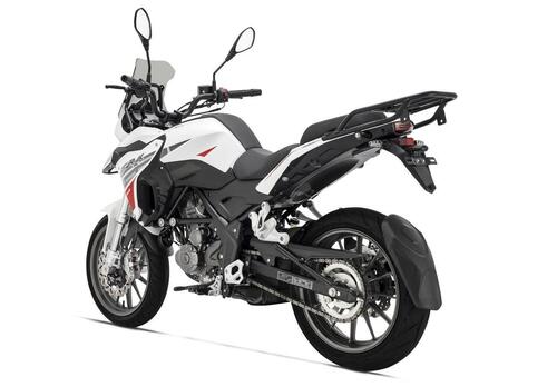 Benelli TRK 251 m.y. 2022. Diventa Euro 5 (9)