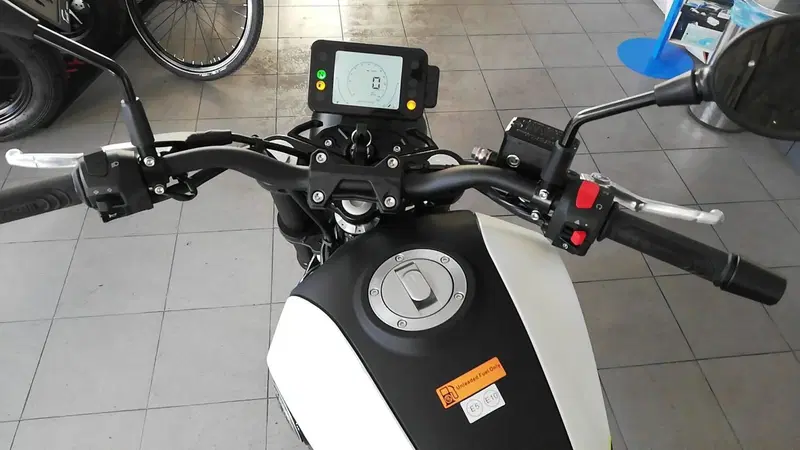 Benelli Leoncino 250 (2021 - 25) (3)