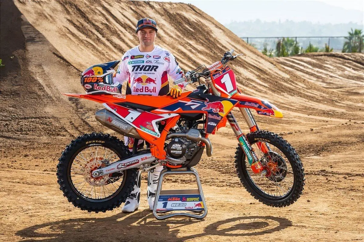KTM 450 SX-F e 250 SX-F Factory Edition 2022. Solo per gli USA (14)