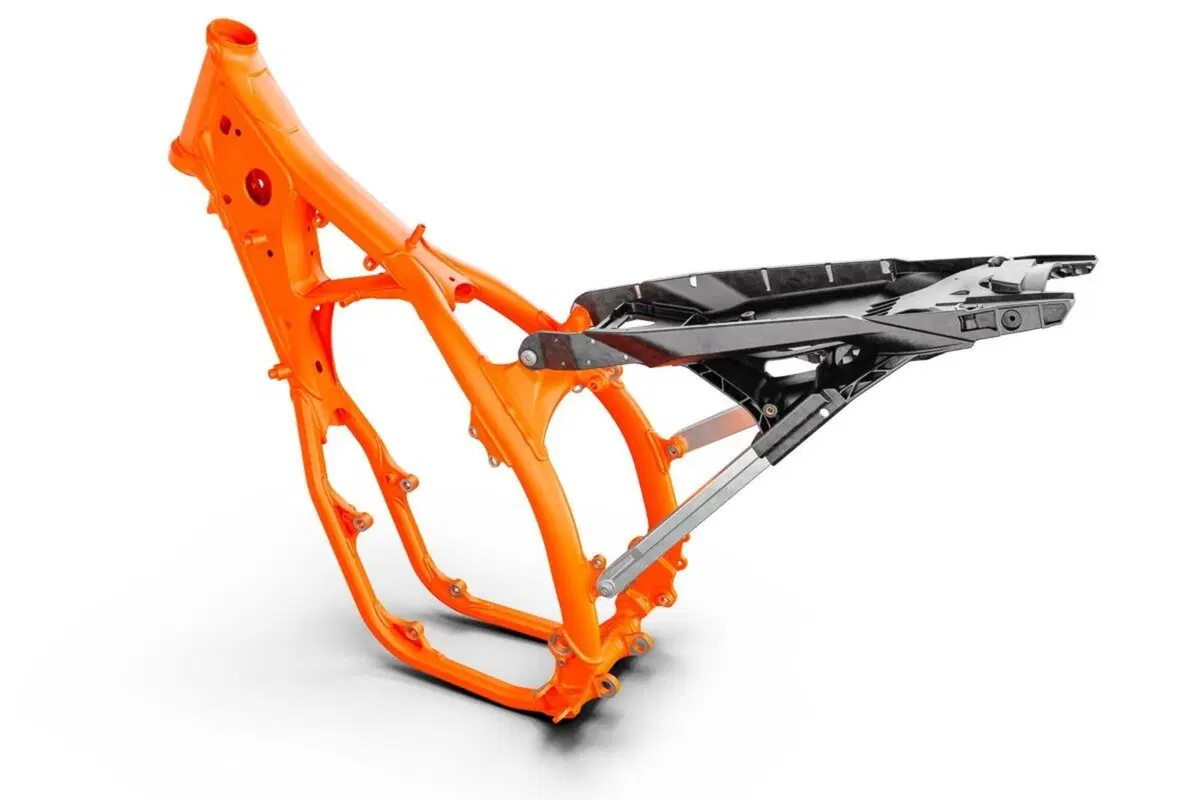 KTM 450 SX-F e 250 SX-F Factory Edition 2022. Solo per gli USA (8)