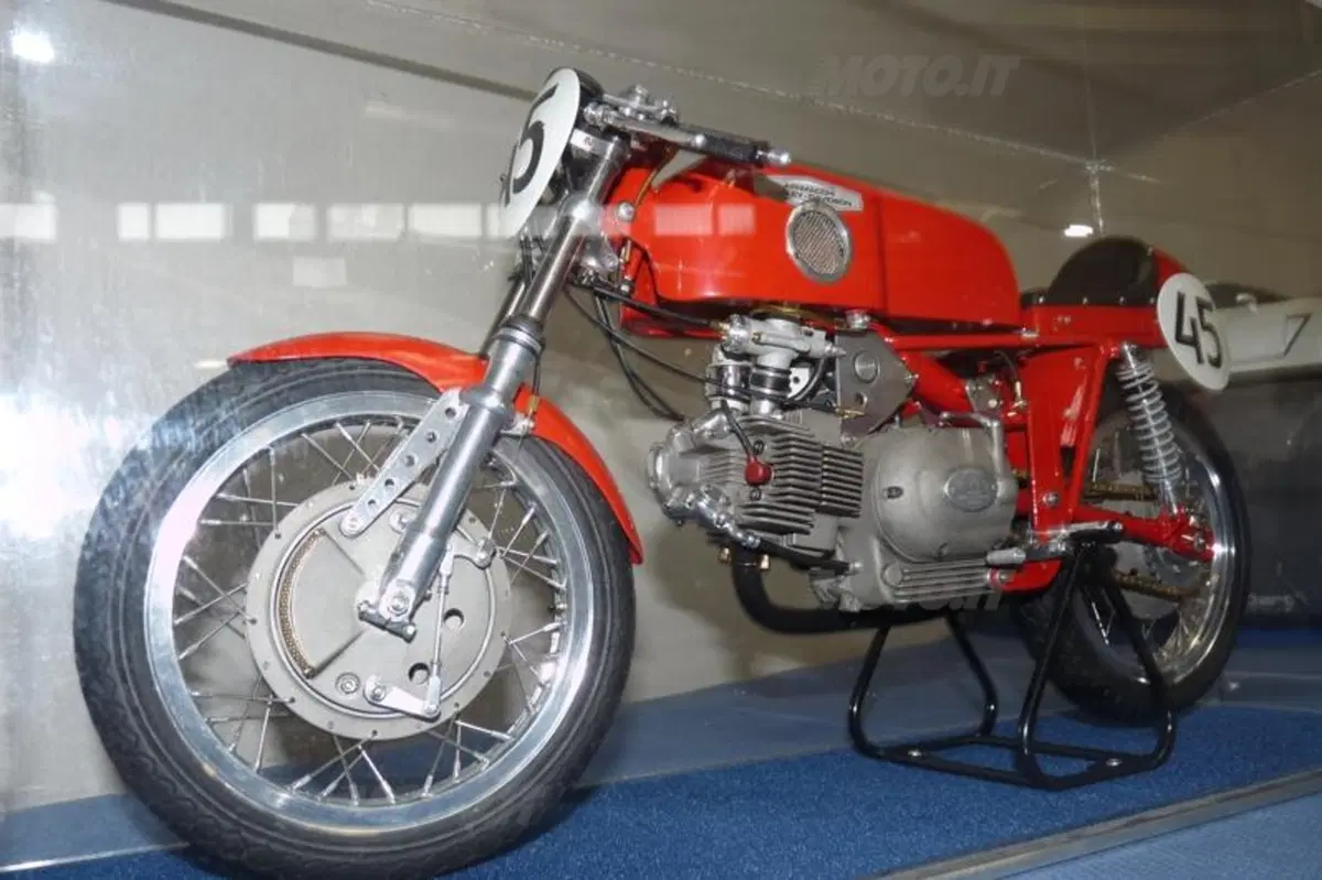 Automotoretrò: belle le moto, ma esponiamone di più! (15)