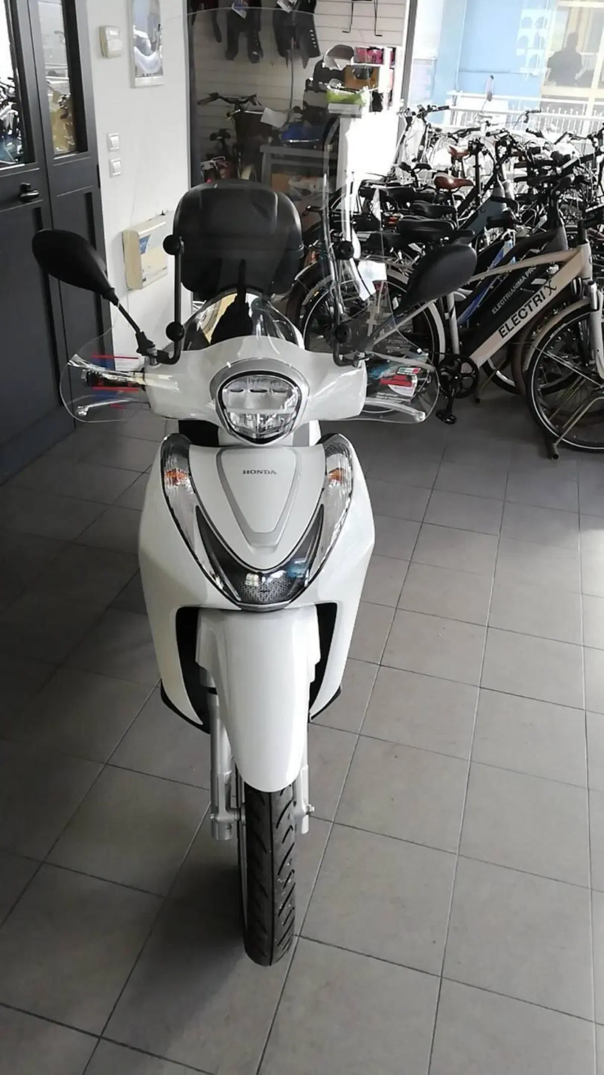 Honda SH 125 Mode (2021 - 23) (2)