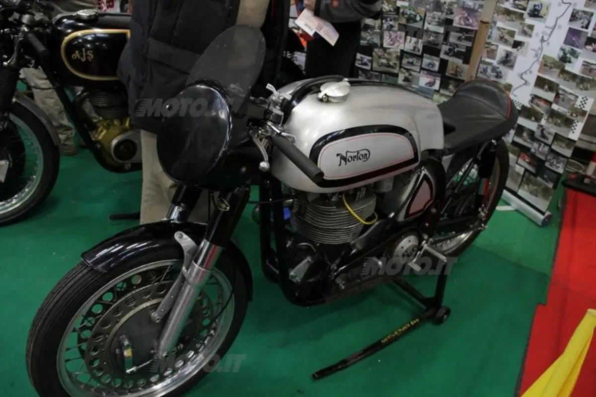Automotoretrò: belle le moto, ma esponiamone di più! (31)