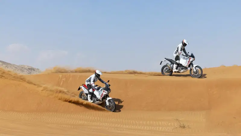 Moto, consigli per gli acquisti: Ducati DesertX e le sue rivali con ruota anteriore da 21"