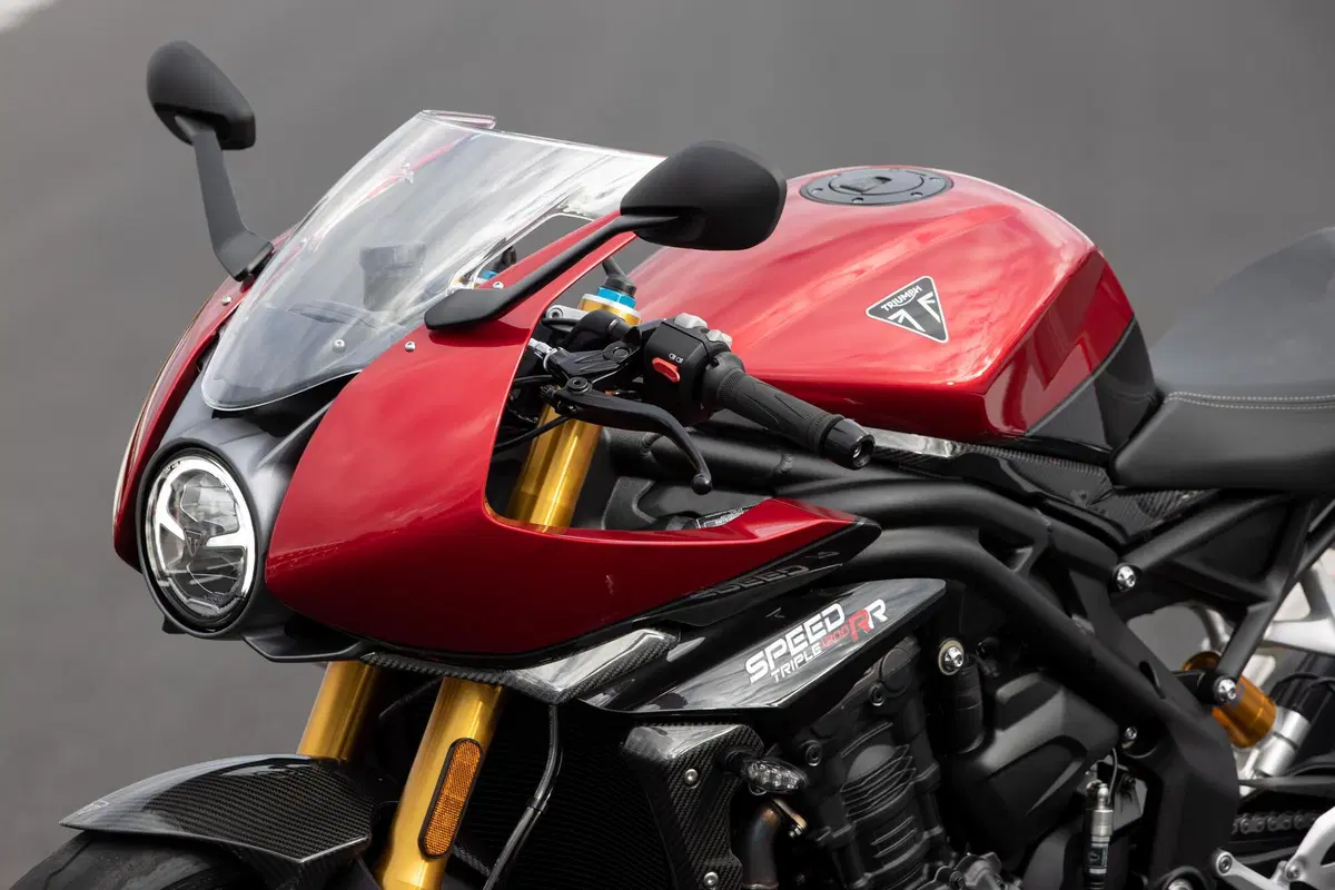 Triumph Speed Triple 1200 RR (14)