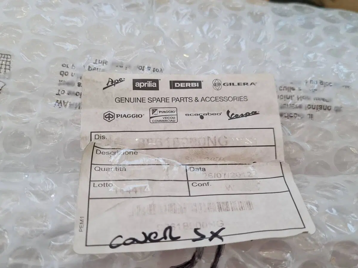 Moto Guzzi California Aquila nera fianchetti dx+sx (4)