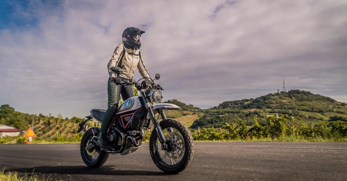 - 13 a Natale 2021, un'idea regalo al giorno per motociclisti e motocicliste: Exagon66