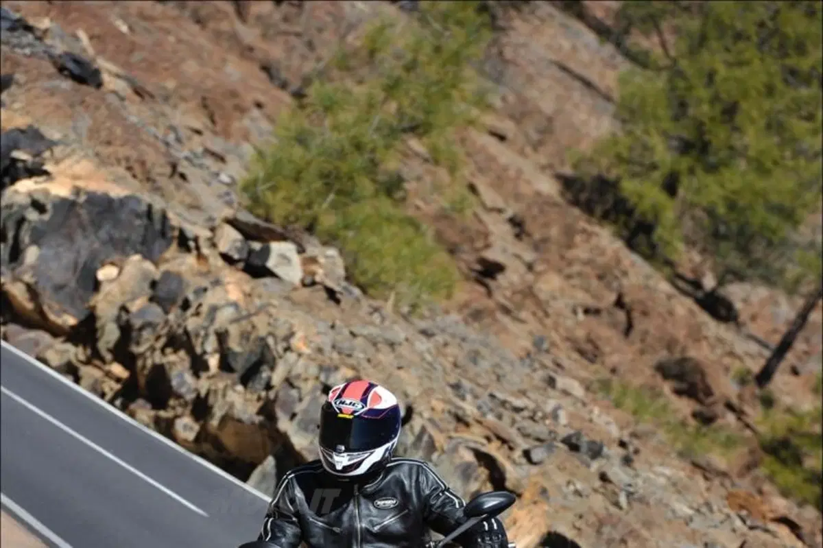 Ducati Monster 1200S (28)