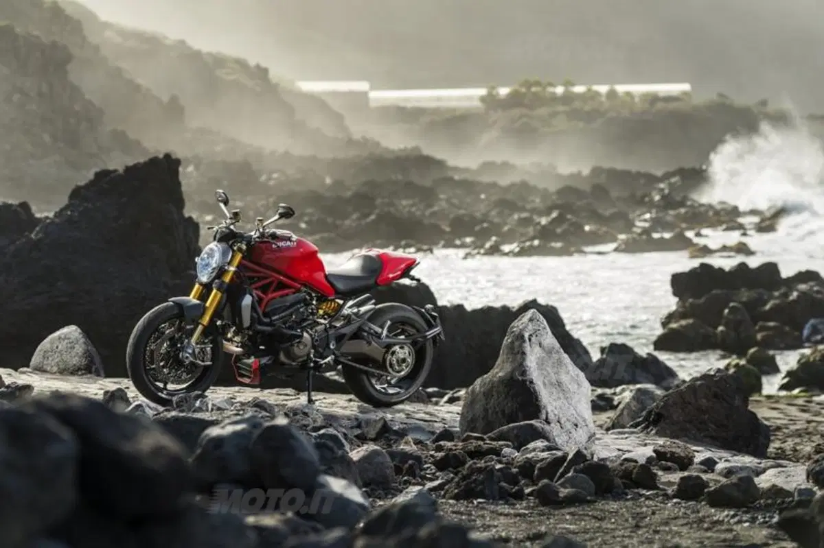 Ducati Monster 1200S (33)