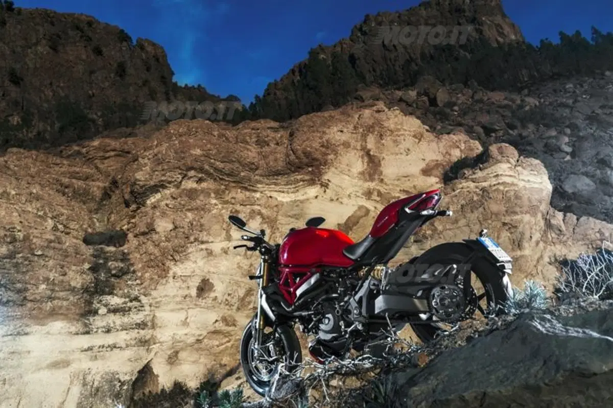 Ducati Monster 1200S (34)