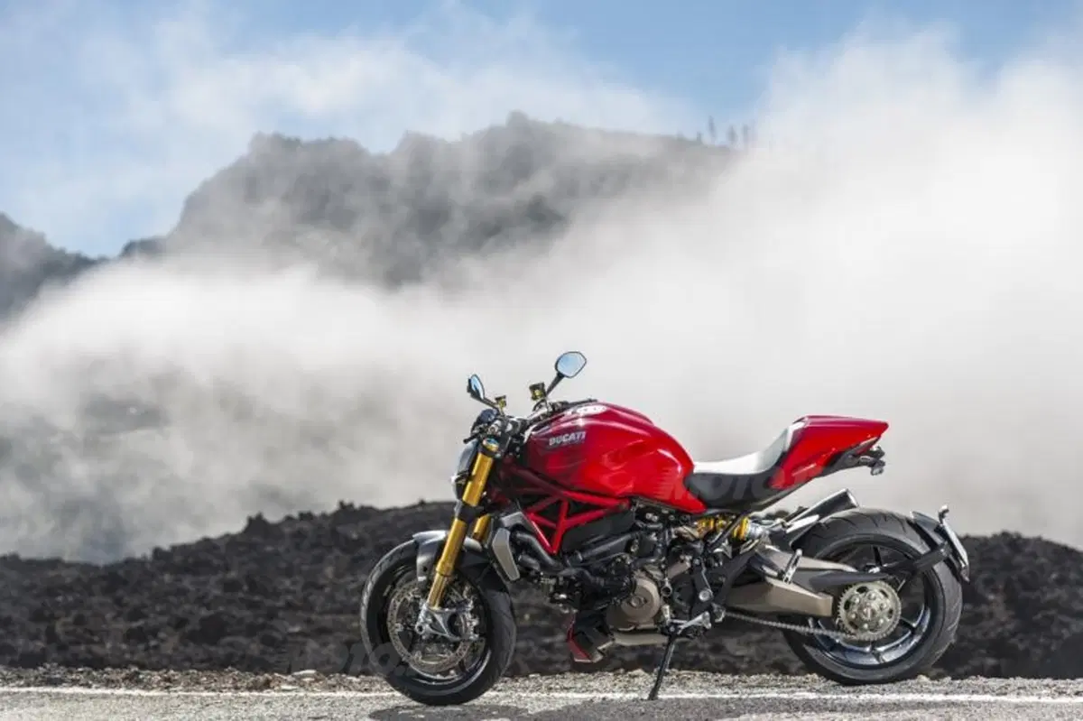 Ducati Monster 1200S (39)