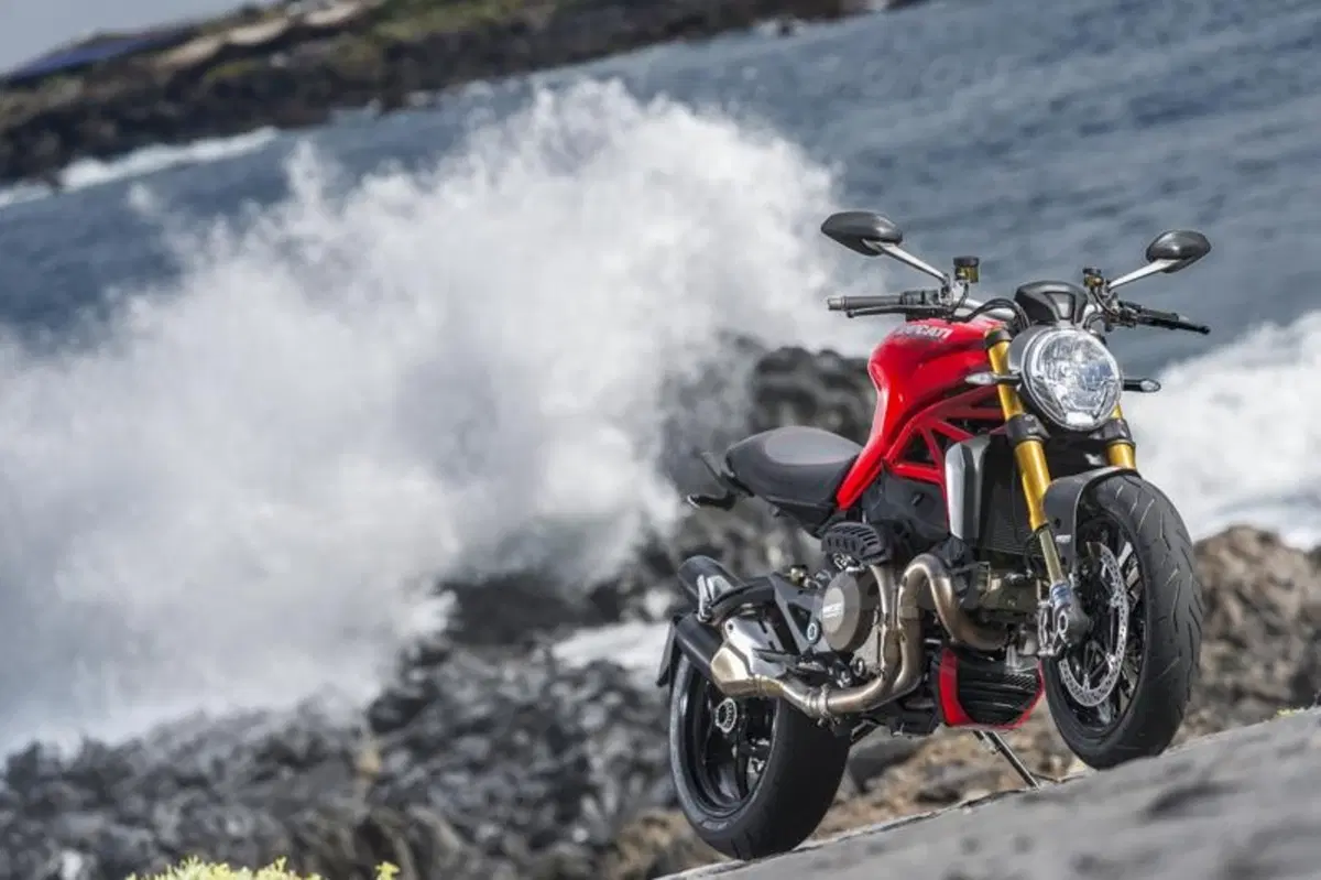 Ducati Monster 1200S (41)