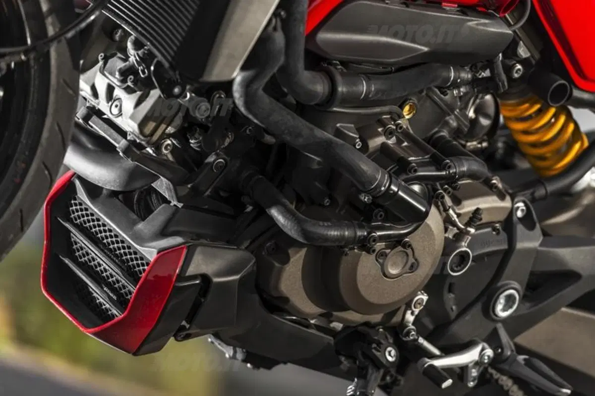 Ducati Monster 1200S (44)