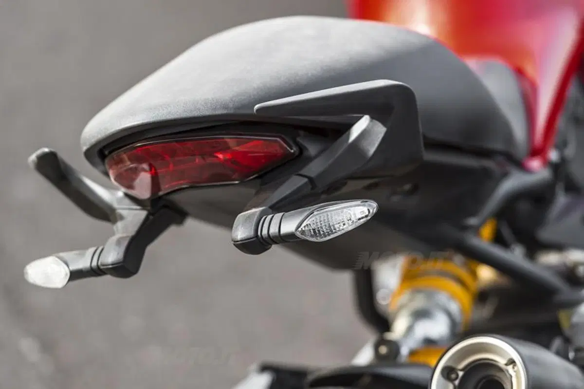 Ducati Monster 1200S (49)