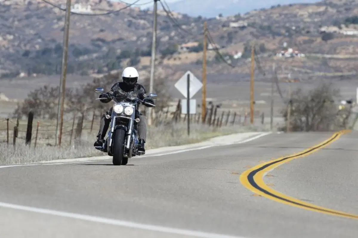 Triumph Thunderbird Commander   (3)