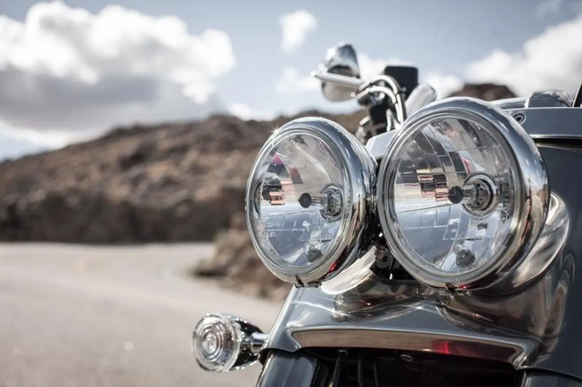 Triumph Thunderbird Commander   (33)