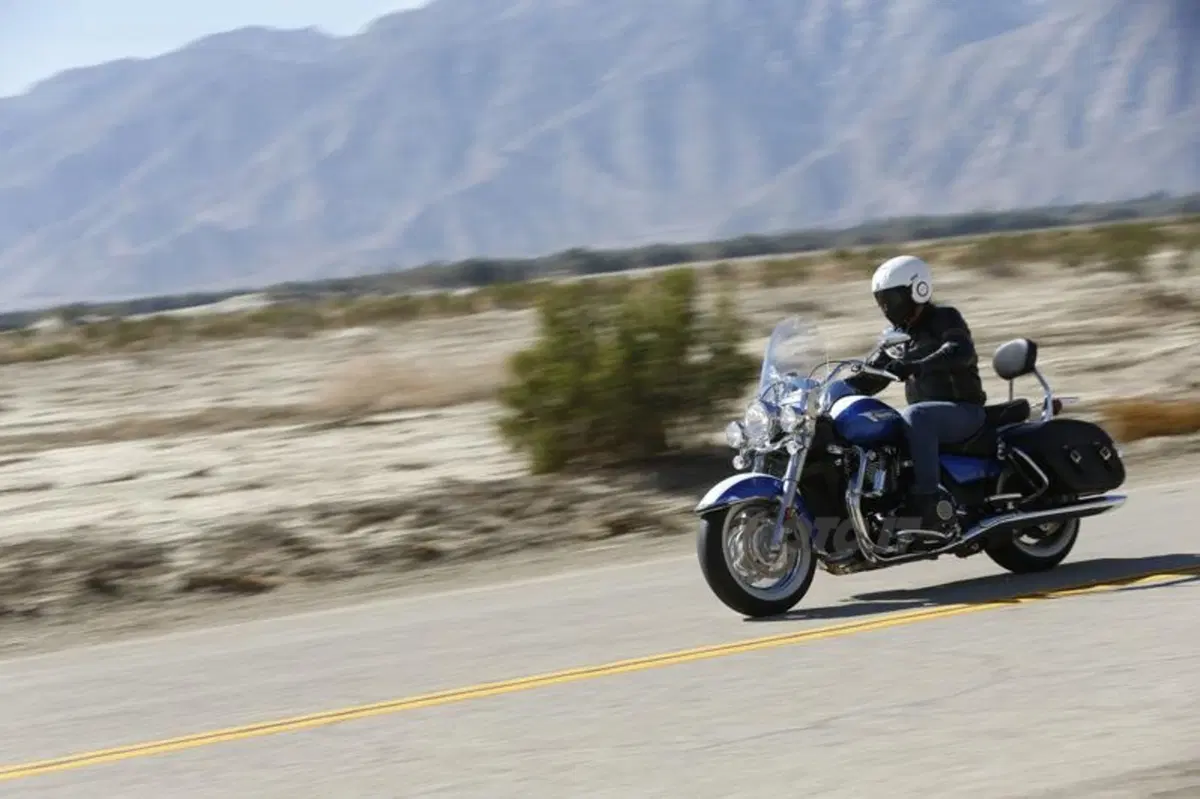 Triumph Thunderbird LT   (3)