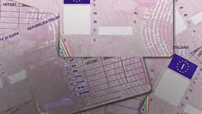 Patenti A e B: dal 2022 cambia l'esame teorico